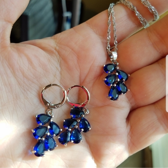 Swarovski Elements 925 Sterling Silver Blue Sapphire Cluster Necklace NEW - Picture 8 of 12
